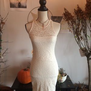 Floral lace bodycon dress